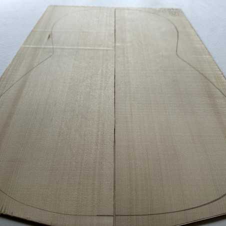 European Spruce Bearclaw Top 12 | Classical Guitar