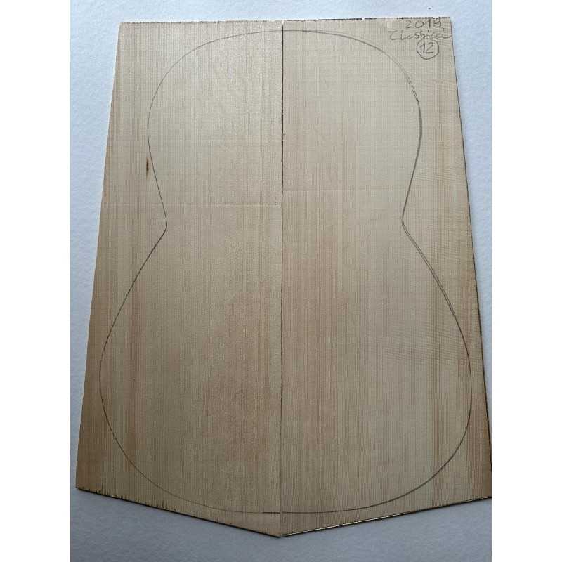 European Spruce Bearclaw Top 12 | Classical Guitar