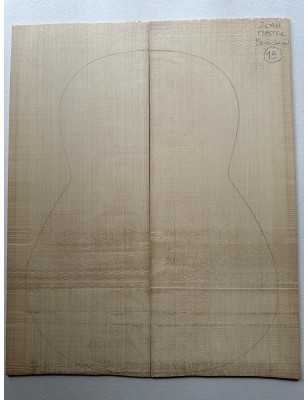 European Spruce Bearclaw Top 18 | Classical Guitar