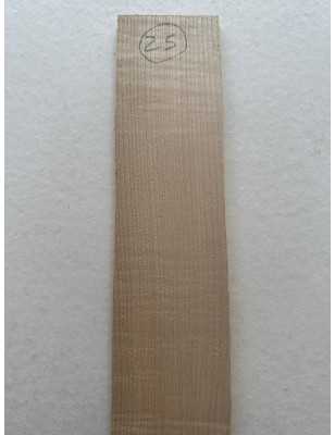 European Flamed Maple Fingerboard 25 | Electric Guitar