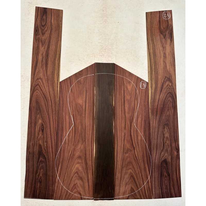 Camatillo Set 24 | Classical Guitar | 60 Years Old